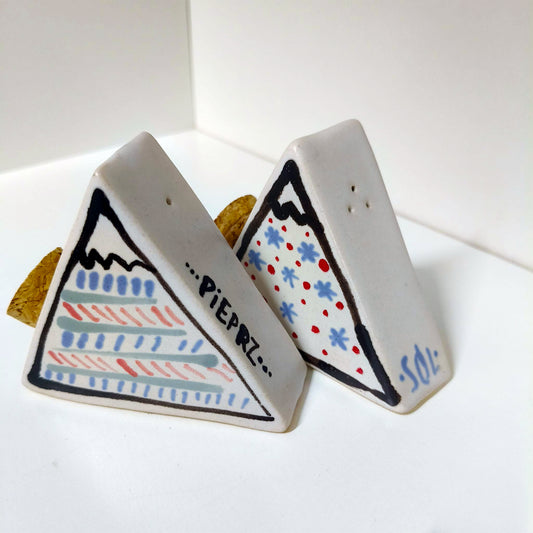 Solniczka i pieprzniczka ceramiczne, ręcznie malowane, motyw górski