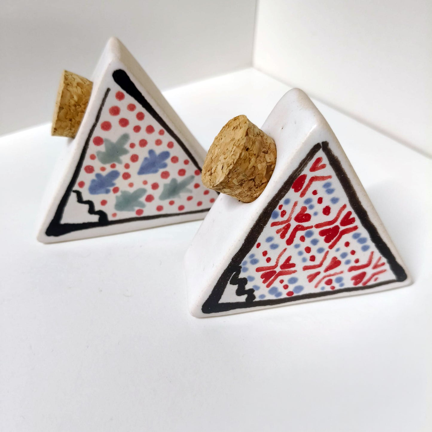 Solniczka i pieprzniczka ceramiczne, ręcznie malowane, motyw górski