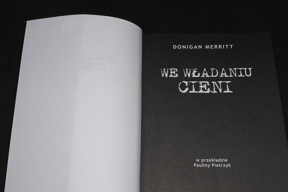 We władaniu cieni