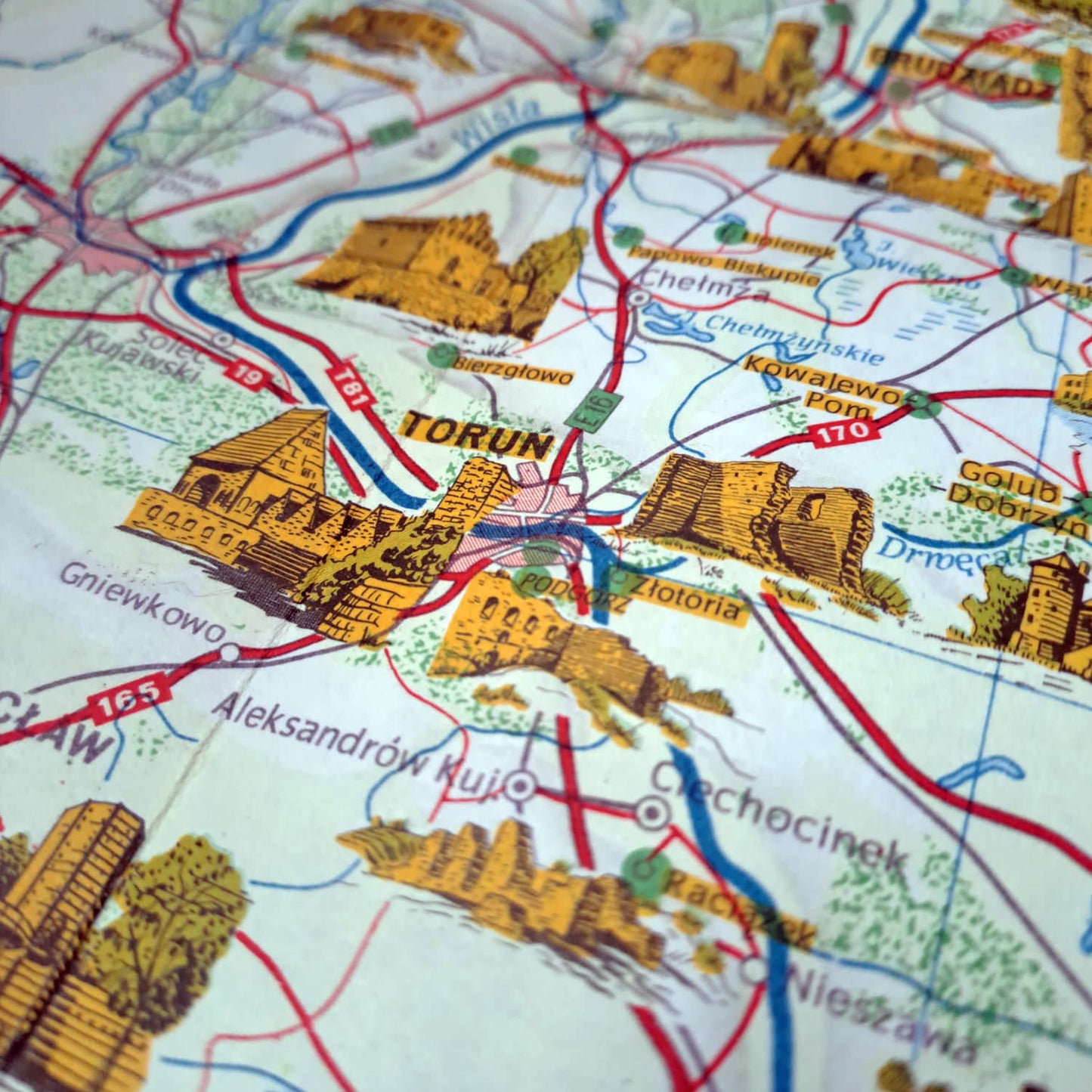 Zamki w Polsce. Mapa w skali 1:750 000